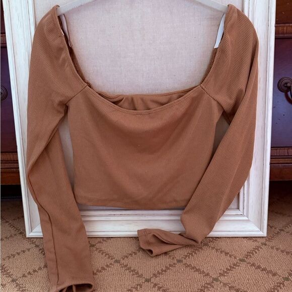 Princess Polly camel ribbed off the shoulder long sleeved crop top 4 - Picture 3 of 12